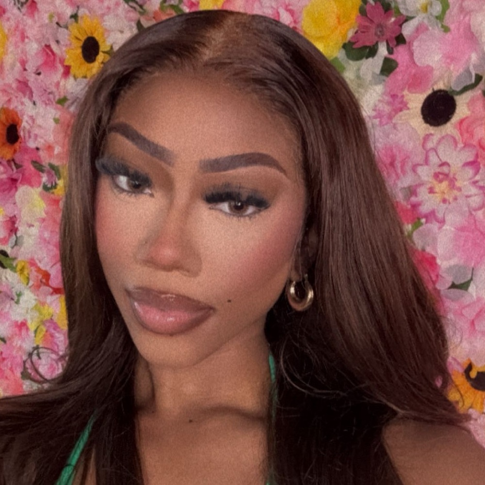 Meet your Posher, Amiya